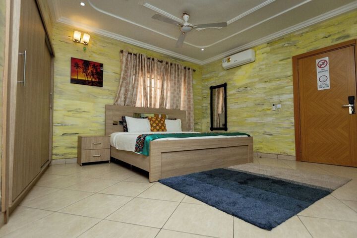 Room 52 of 130