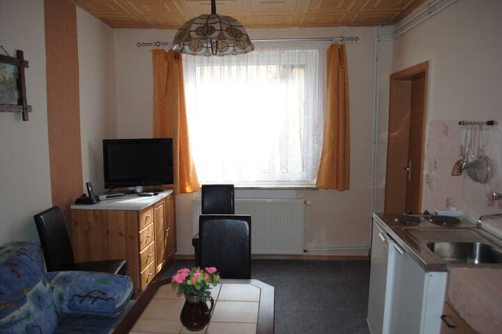 Room 9 of 33
