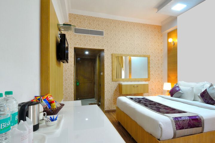 Room 8 of 36