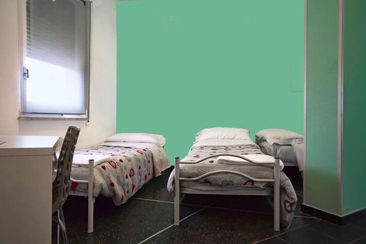 Room 16 of 32