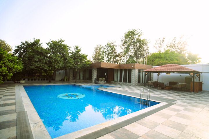 Pool 45 of 79