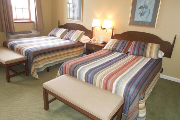 2 Double Beds (2 of 3)