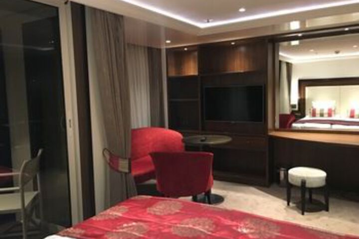 Room 43 of 80