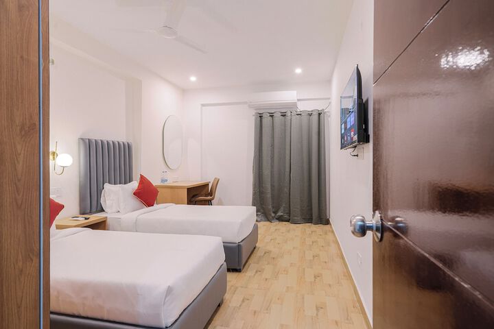 Room 28 of 48