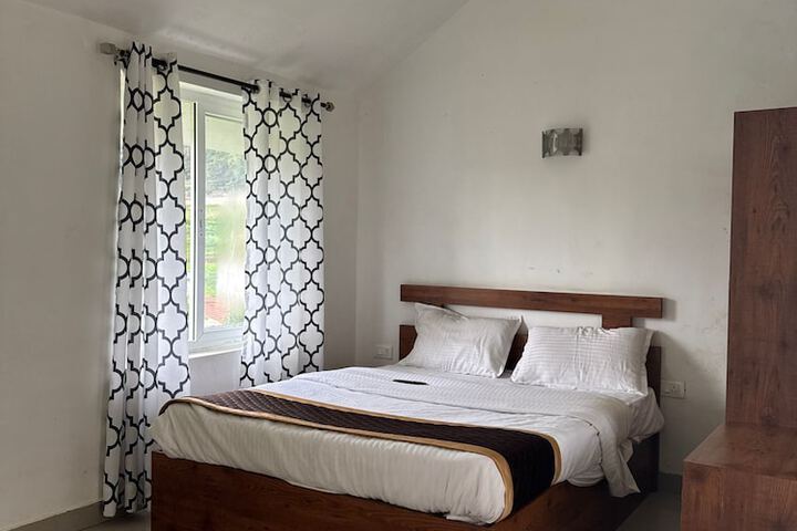 Room 9 of 54