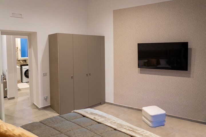 Room 7 of 38