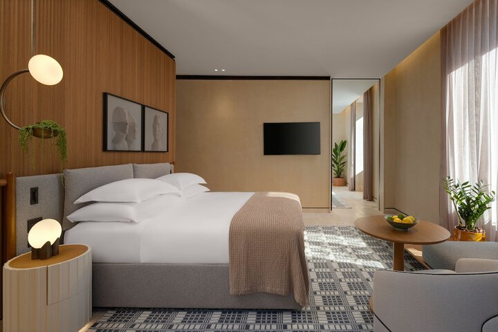 Room 10 of 95