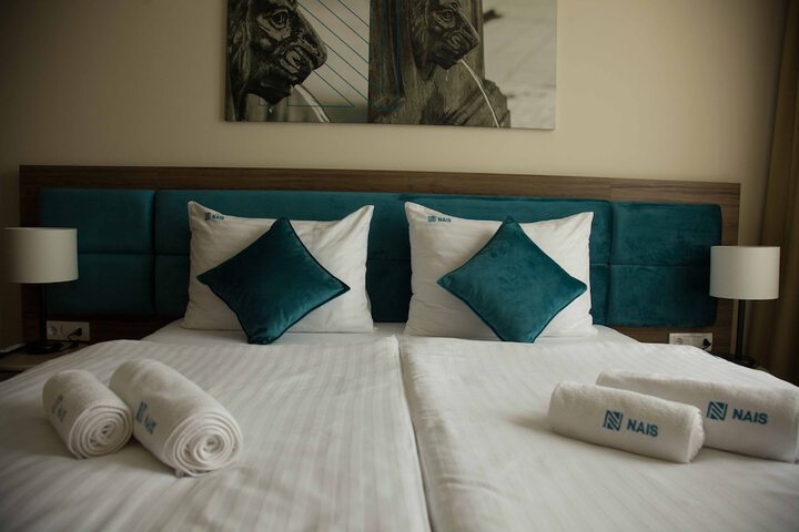 Room 4 of 30
