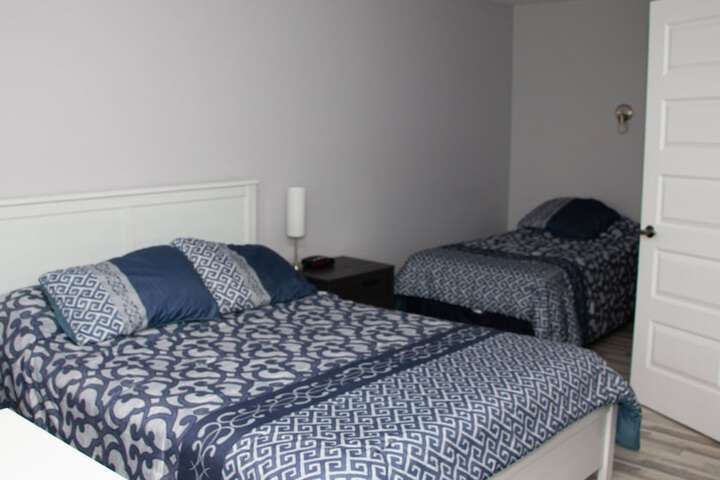 Room 6 of 106