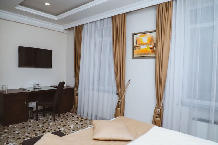 Room 36 of 86