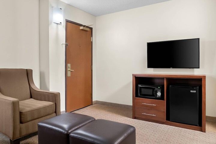 Room 25 of 51