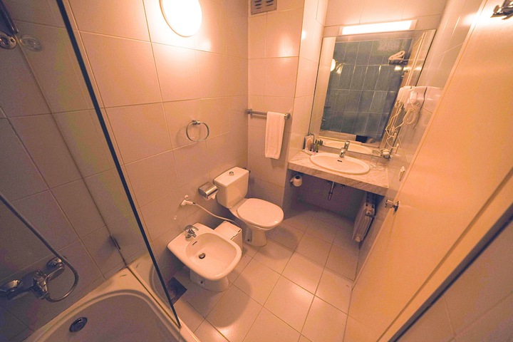 Room 75 of 99