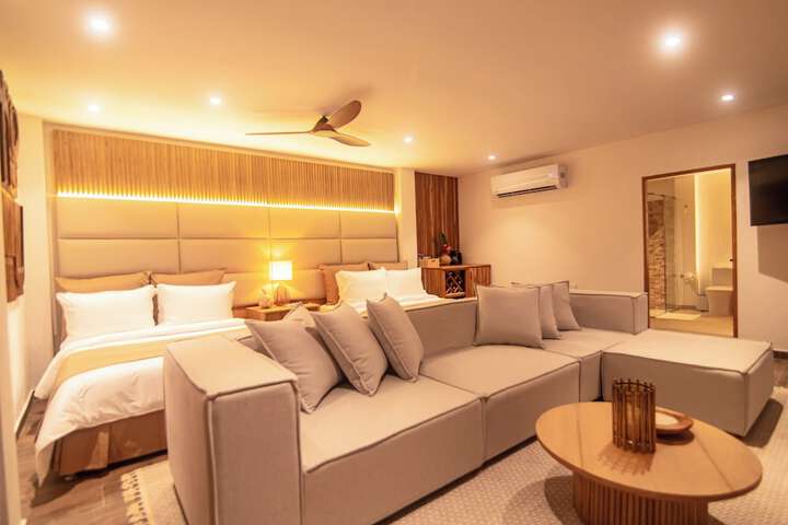 Room 13 of 71
