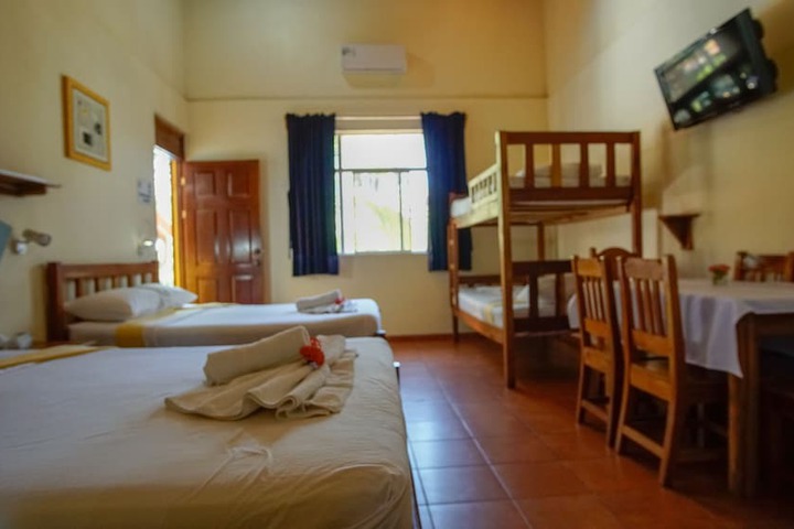 Room 4 of 43