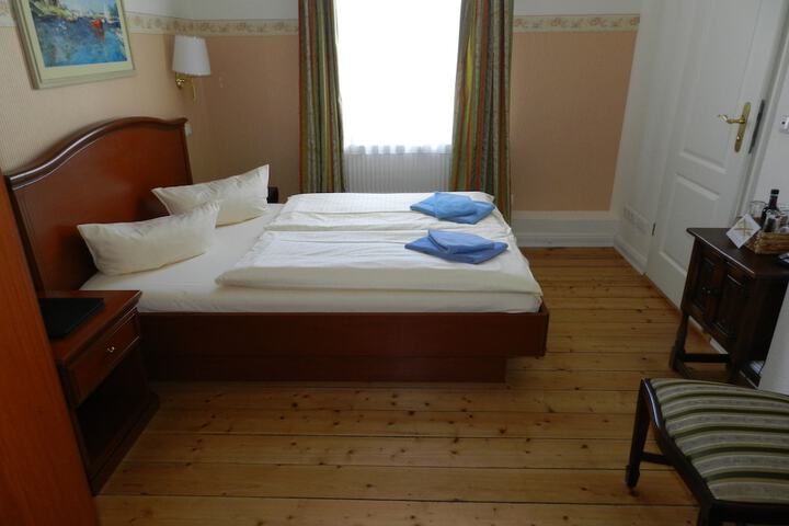 Room 7 of 59