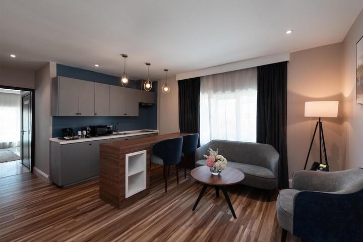 Room 46 of 112