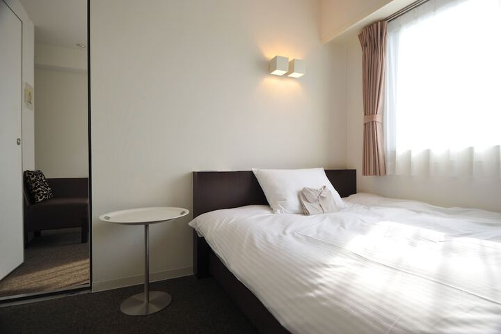 Room 7 of 52