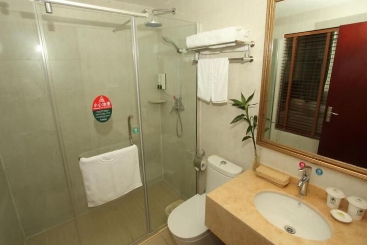 Room 19 of 29