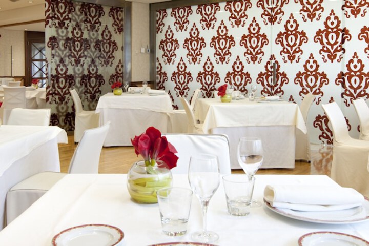 Dining 45 of 67