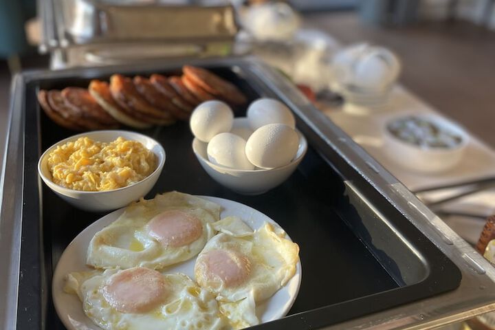 Breakfast/Coffee Service 47 of 62