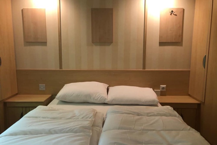 Room 2 of 26