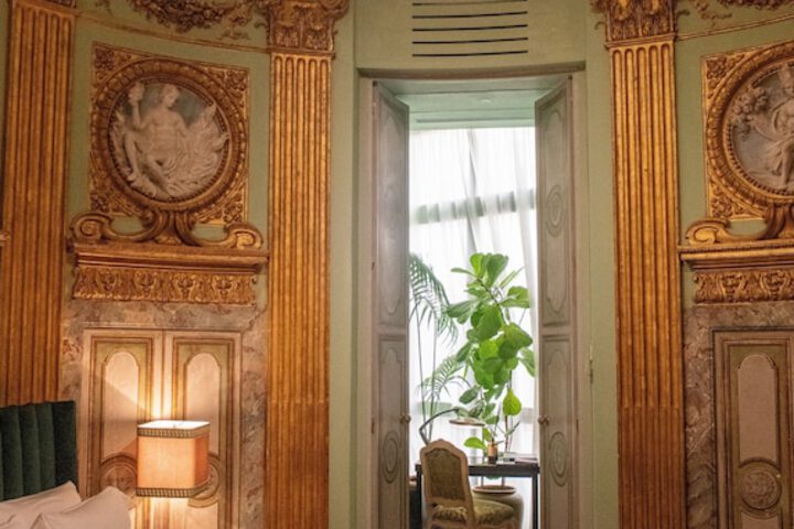 Room 11 of 51