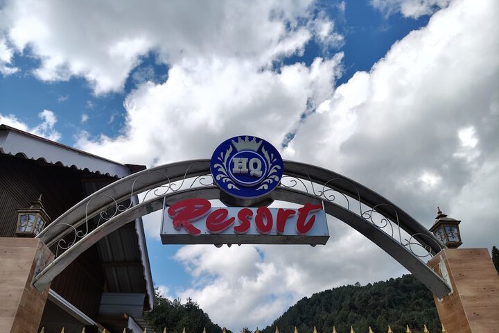 HQ Resort