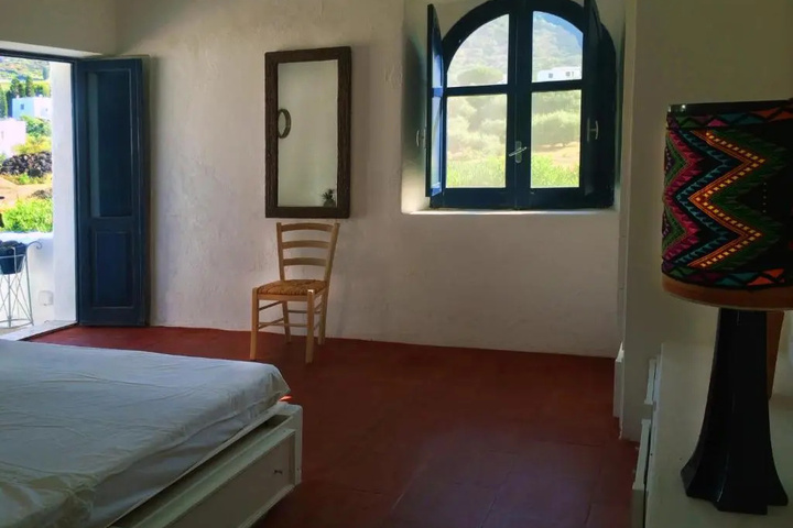 Room 2 of 12