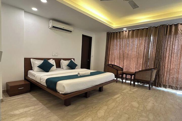 Room 10 of 22