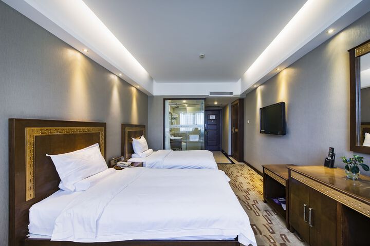 Room 5 of 50