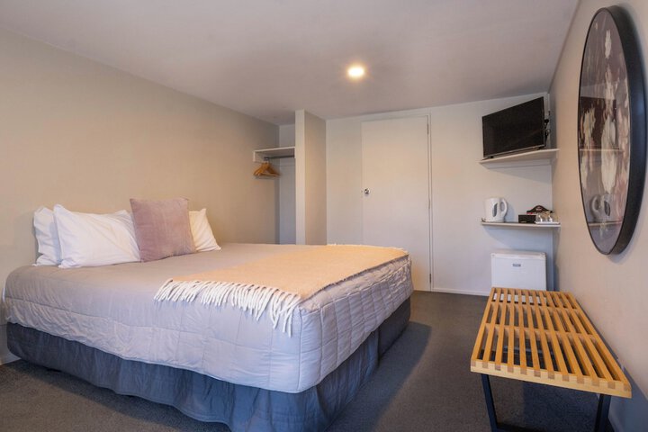 Room 10 of 31