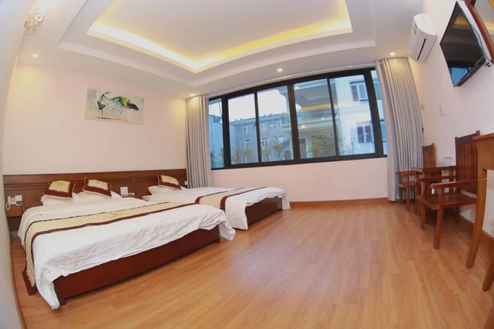 Room 2 of 13