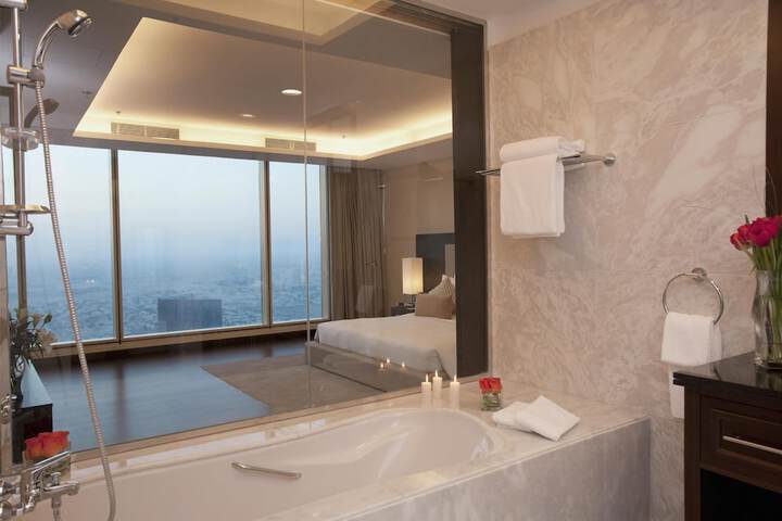 Room 44 of 218