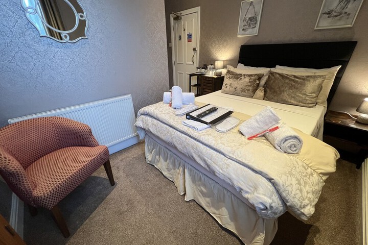 Room 18 of 48