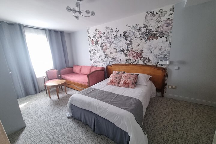 Room 21 of 48