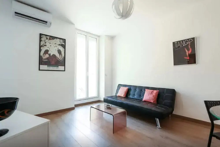 Room 10 of 15