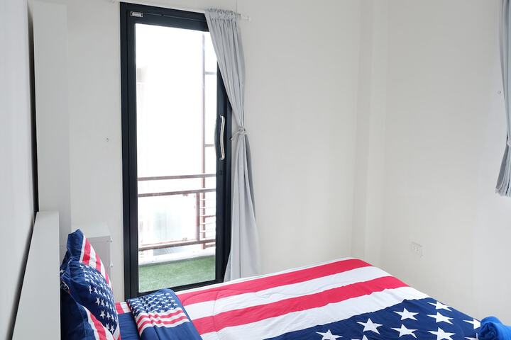 Room 17 of 27