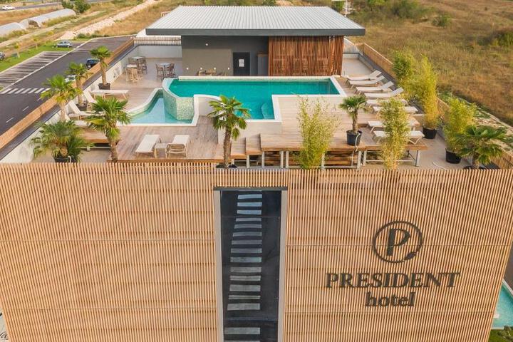 Hotel President