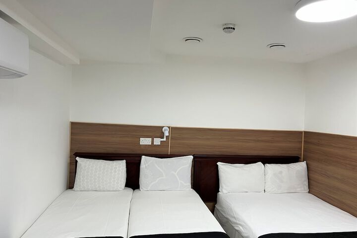 Room 80 of 127