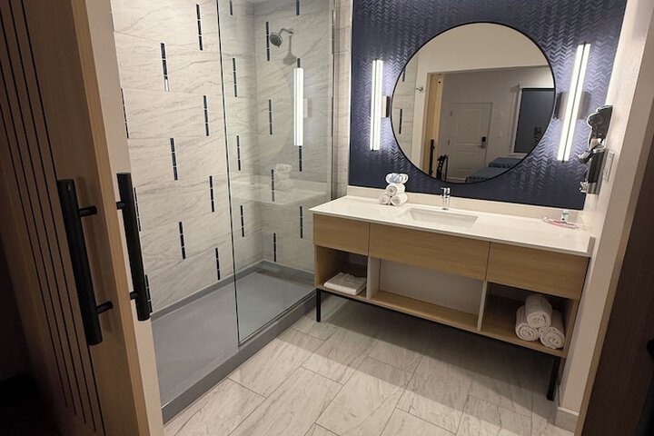 Room 25 of 31