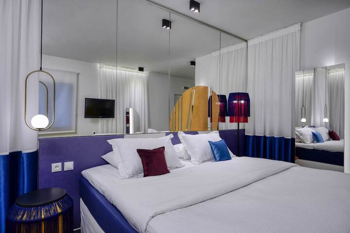 Room 21 of 95