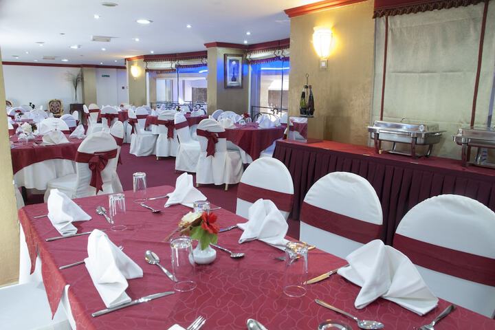 Ballroom/Hall 91 of 101