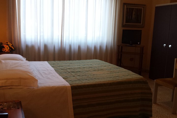 Room 16 of 31