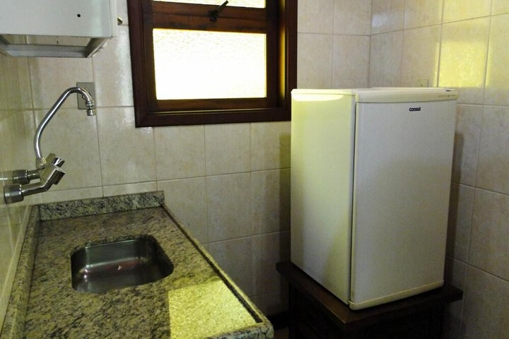 Mini-refrigerator