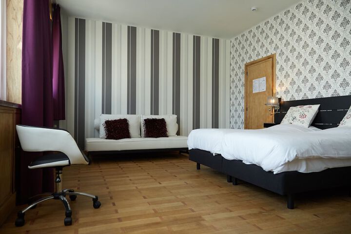Room 11 of 41