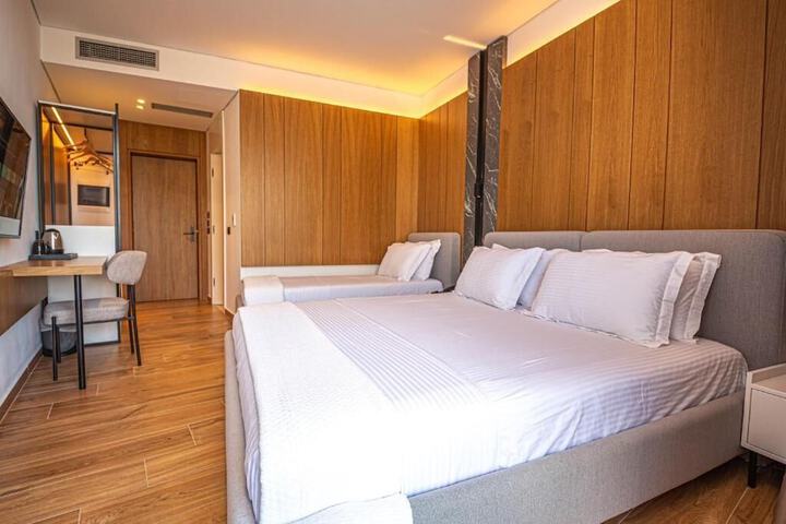 Room 45 of 80