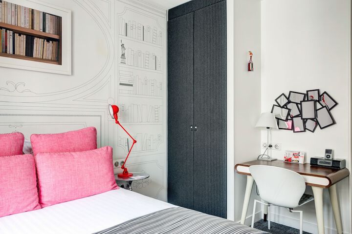 Room 15 of 42