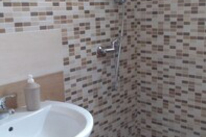 Room 3 of 25