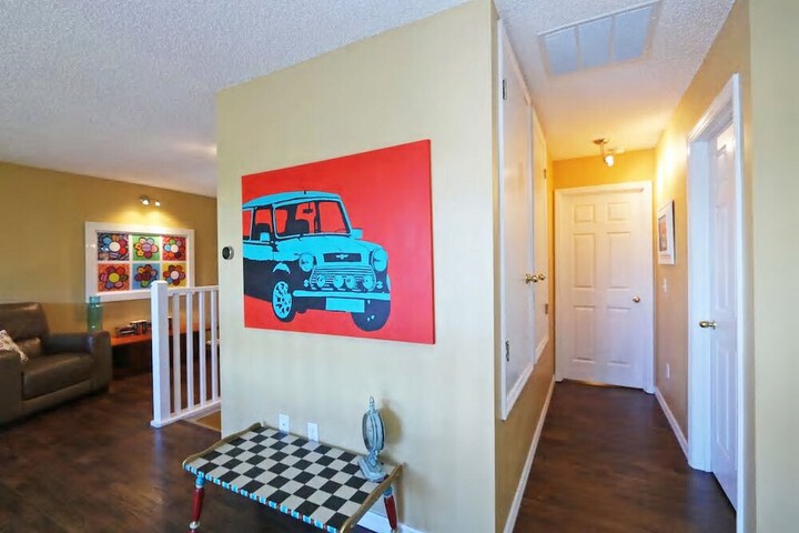 Ballroom/Hall 78 of 93