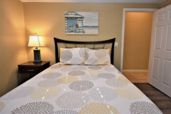 Room 165 of 200